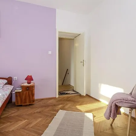 Ines In - Haus Fuer 4-5 Personen Holiday home