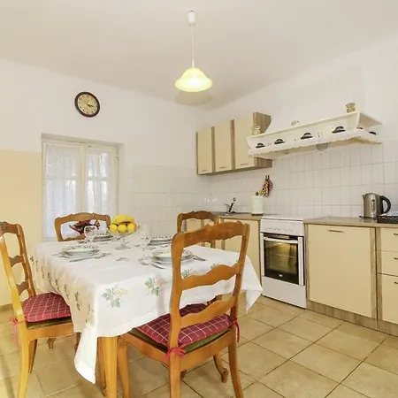 Ines In - Haus Fuer 4-5 Personen Holiday home Barban
